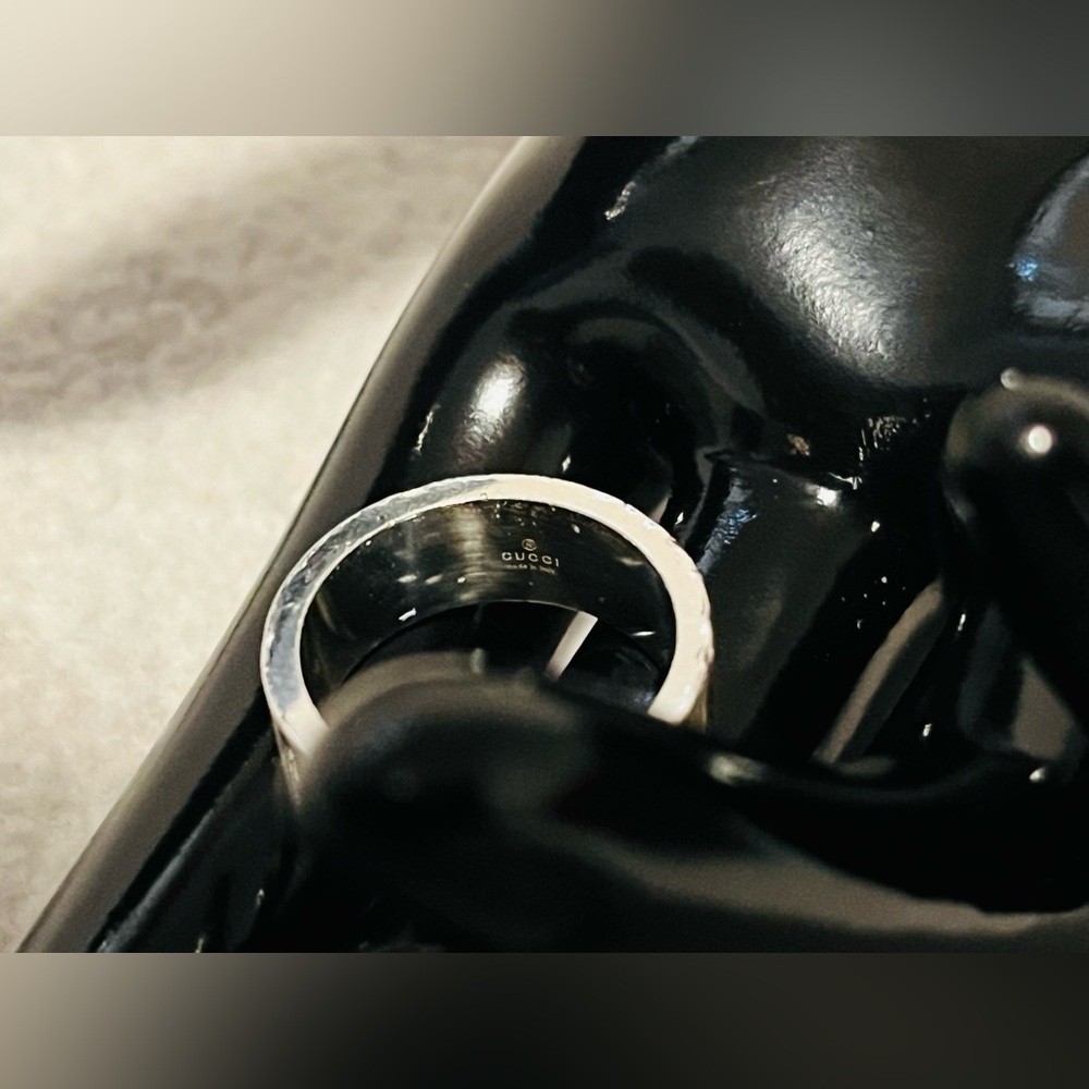 Gucci Cutout G Silver Ring - Picture 5 of 11